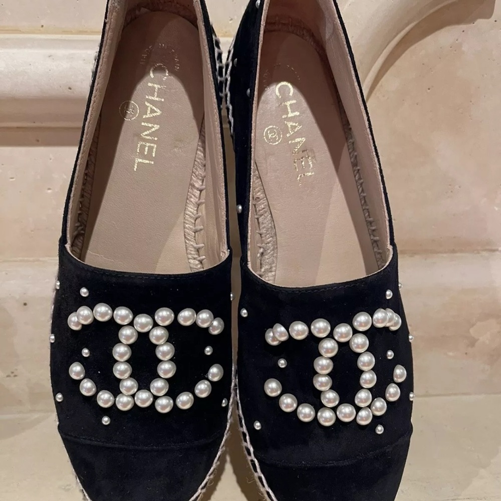 Preowned. EU 39. Black suede w/pearl C’s  Authentic. With box